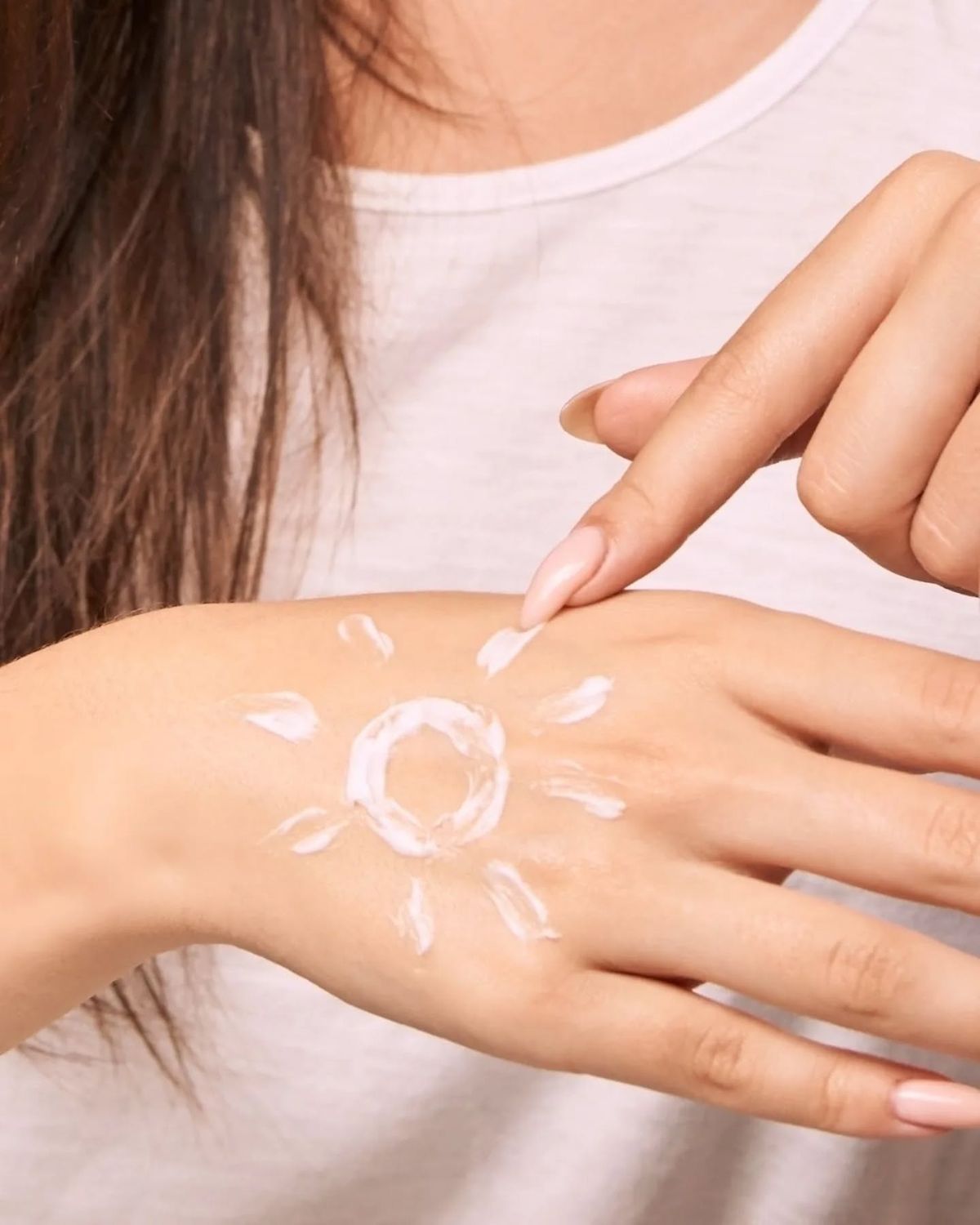Những tiêu chí chọn kem chống nắng mùa hè phải thuộc nằm lòng
