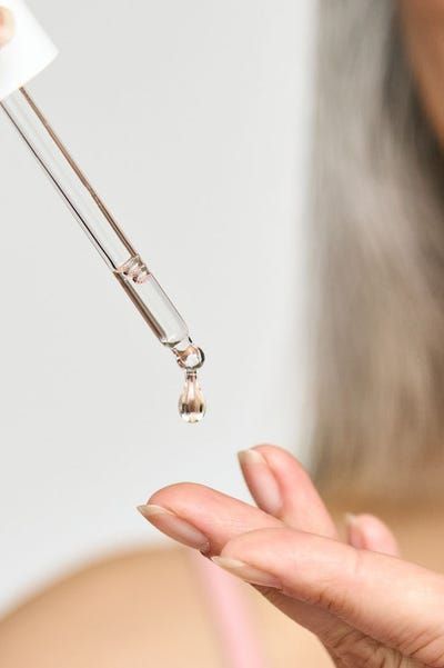 Chọn mỹ phẩm cho da dầu mụn đừng bỏ qua các thành phần này