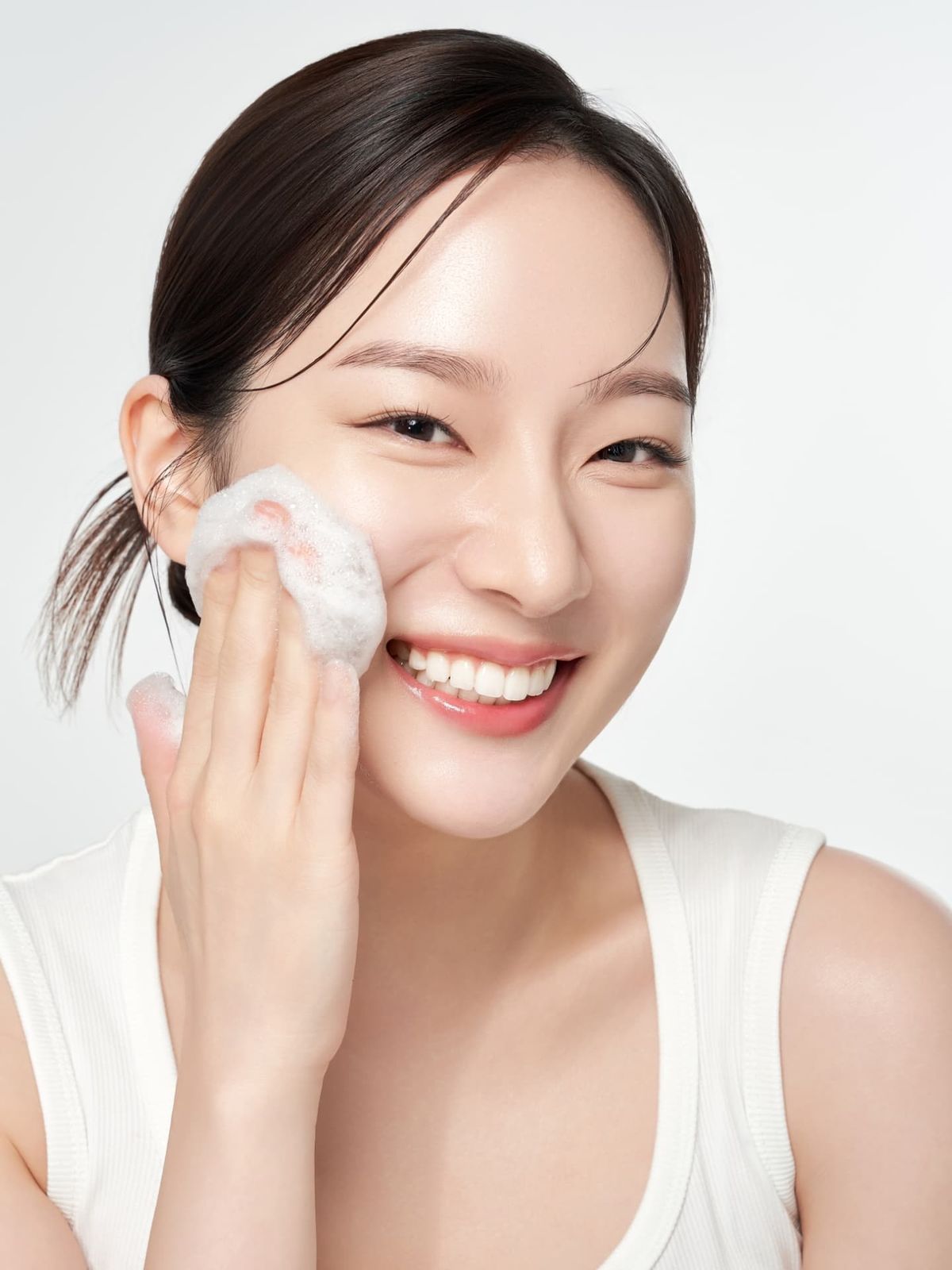 3 dòng sữa rửa mặt Elravie: Bạn phù hợp với loại nào?